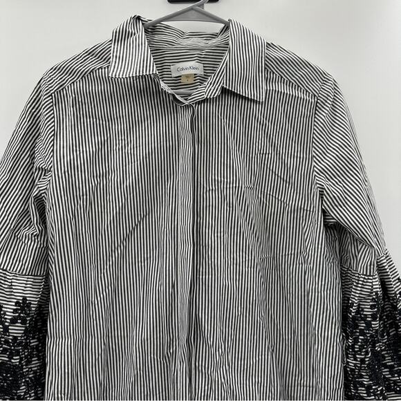 Calvin Klein Gray & White Striped Boho Wide Bell Sleeve Button Down Dress Sz‎ 6 - Picture 2 of 11